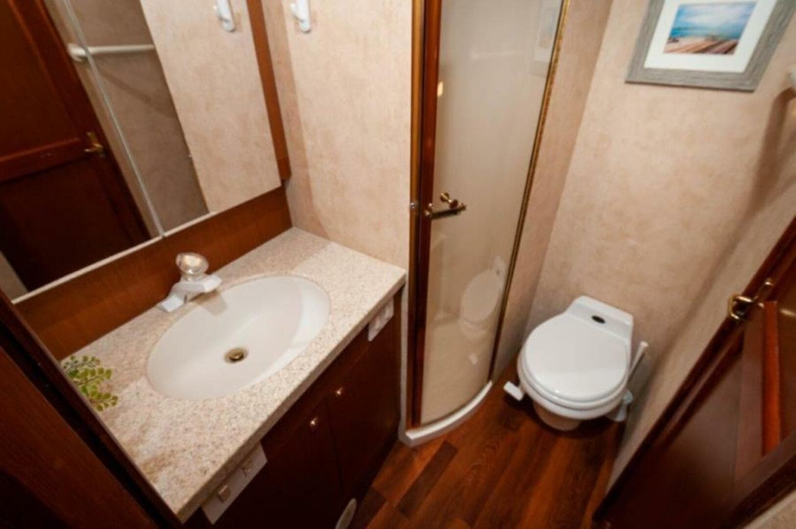 1998 Ocean Yachts 48 Super Sport VIP Head