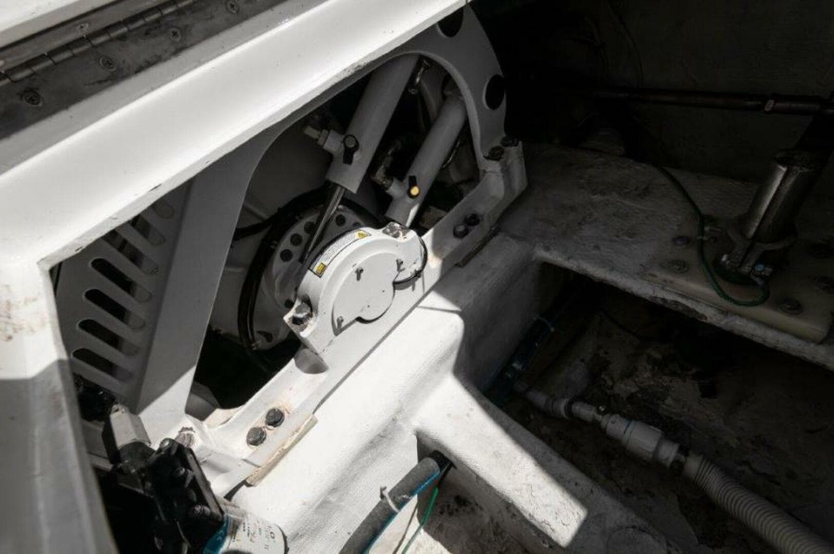 1998 Ocean Yachts 48 Super Sport Seakeeper