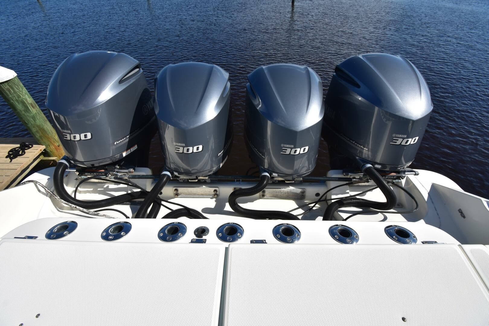 2012 42 Hydra-Sports SF - A Salt Weapon - Yamaha 4 Stroke Engines