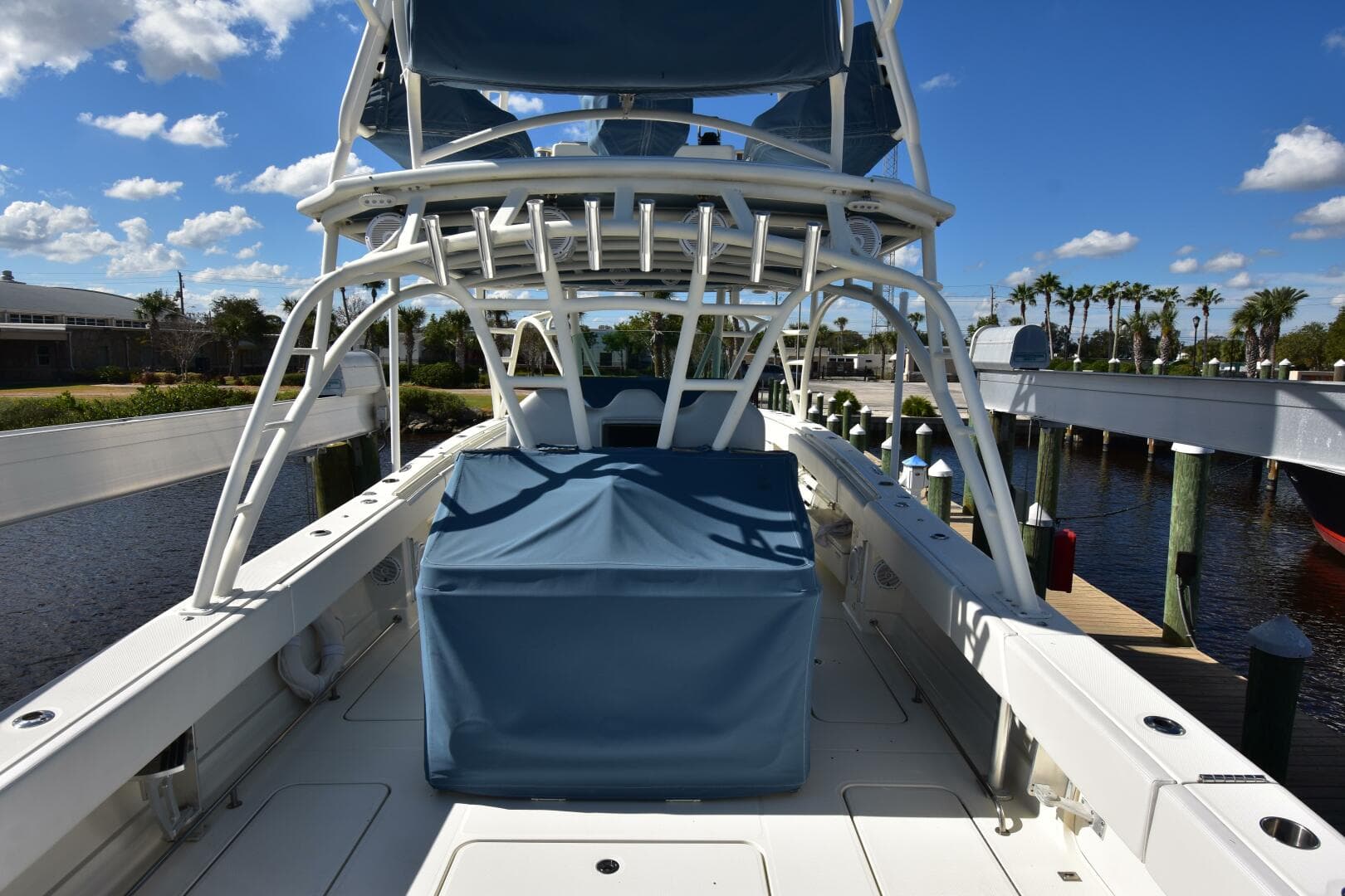 2012 42 Hydra-Sports SF - A Salt Weapon - Cockpit Bait Station