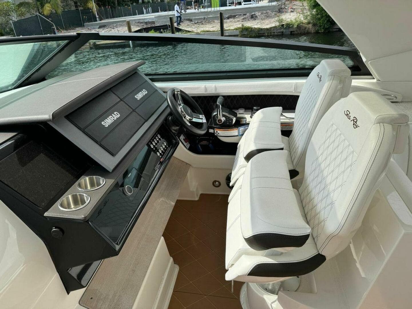 2021 Sea Ray 400 SLX OB