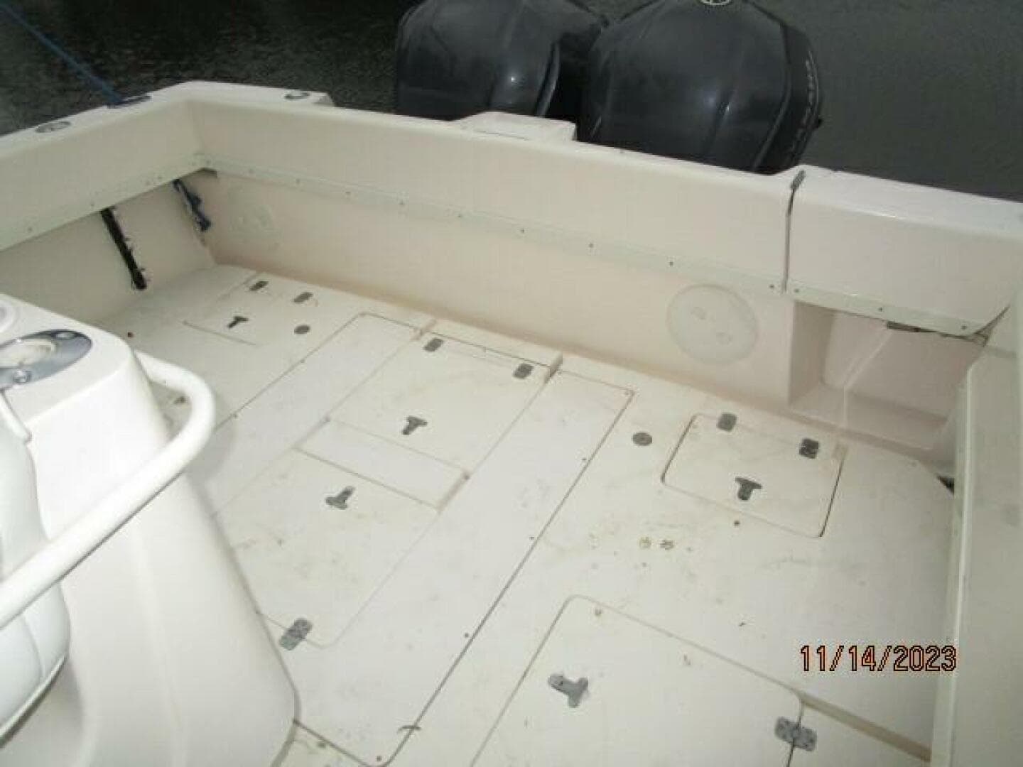 34' Intrepid cockpit1