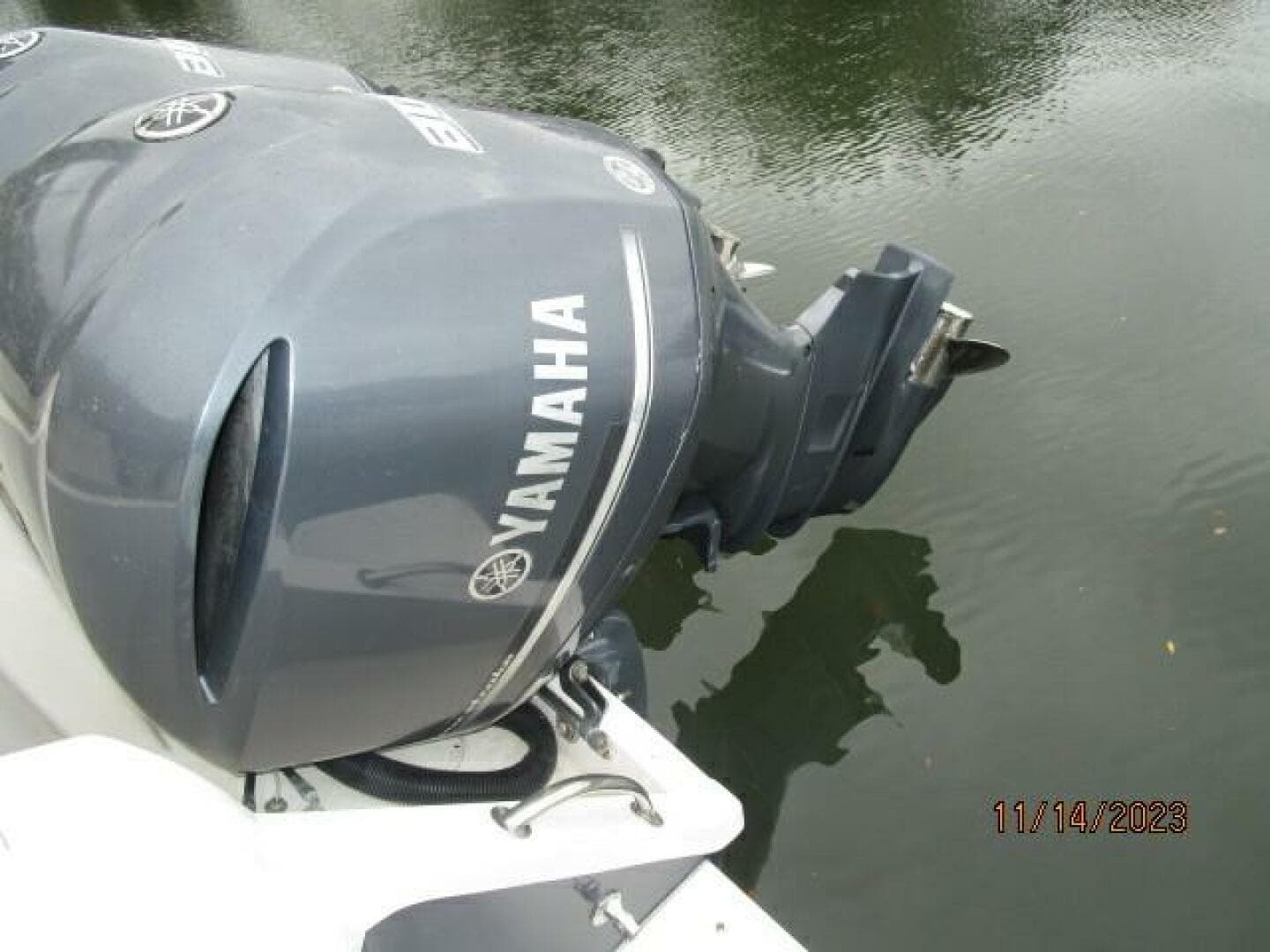 34' Intrepid outboard3