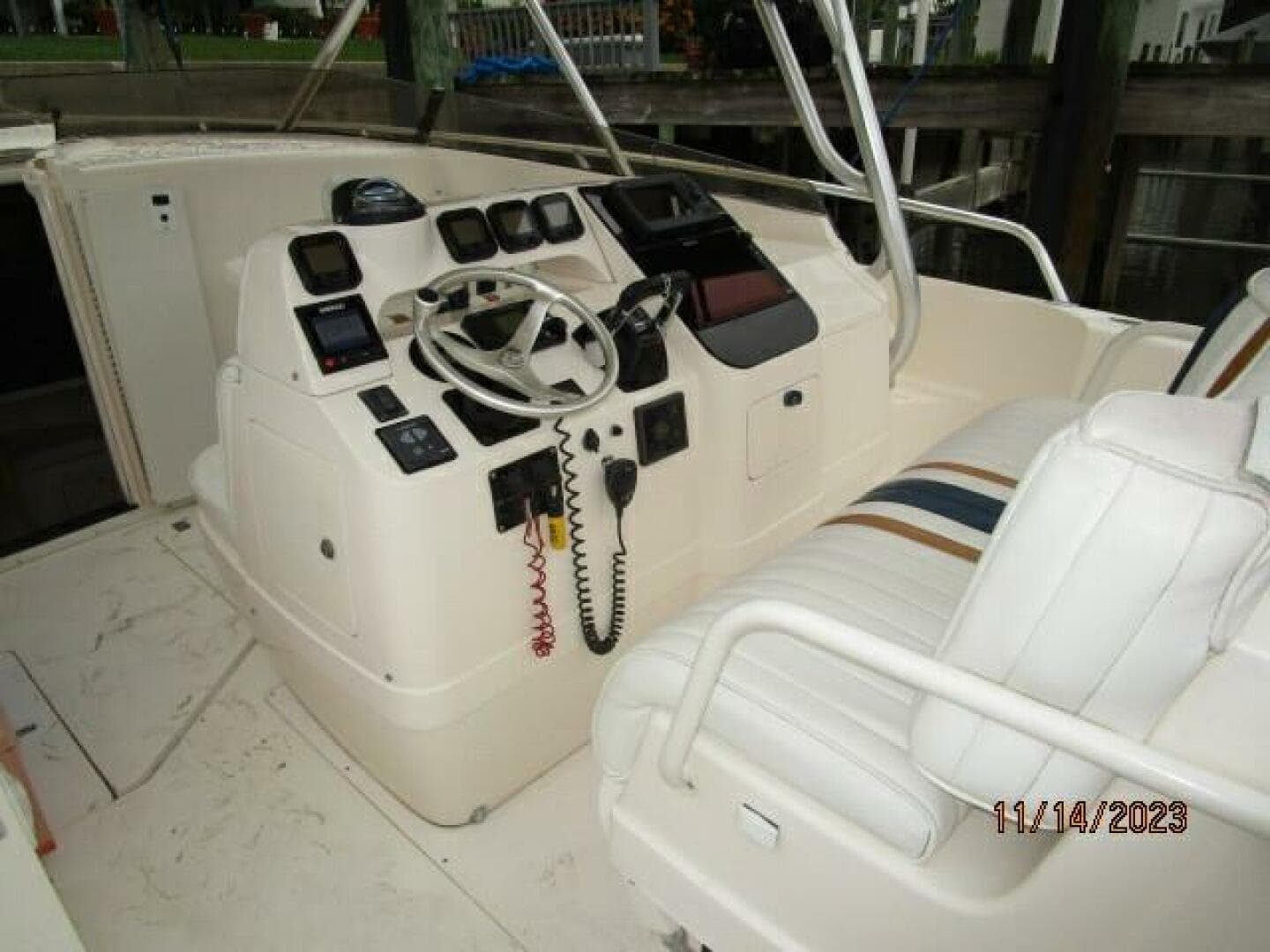 34' Intrepid helm1