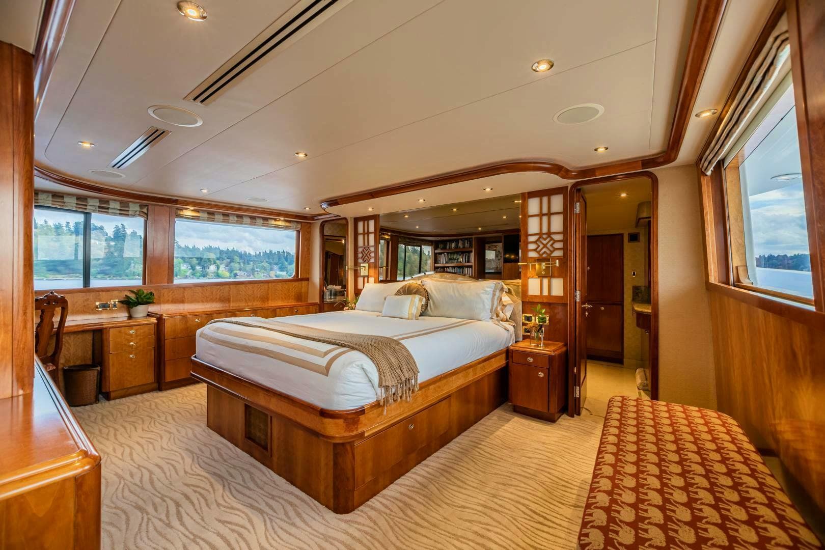 2002 Westport Westport 130