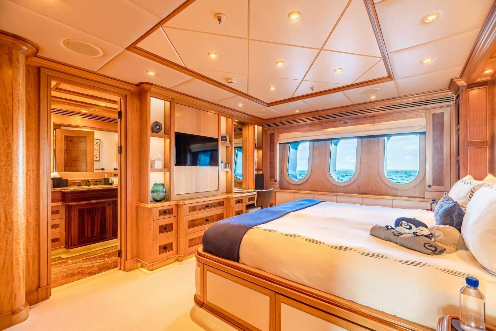2009 Trinity Yachts Custom