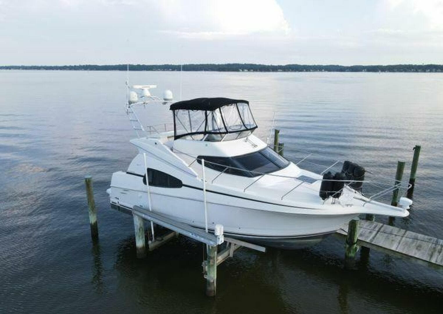 2002 Silverton 330 Sport Bridge