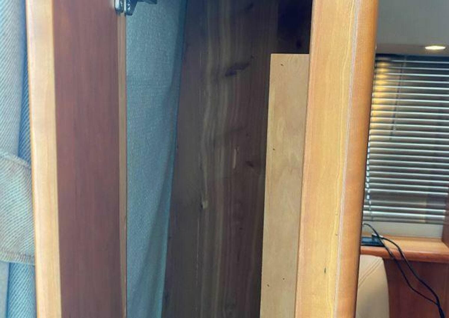 2002 Silverton 330 Sport Bridge