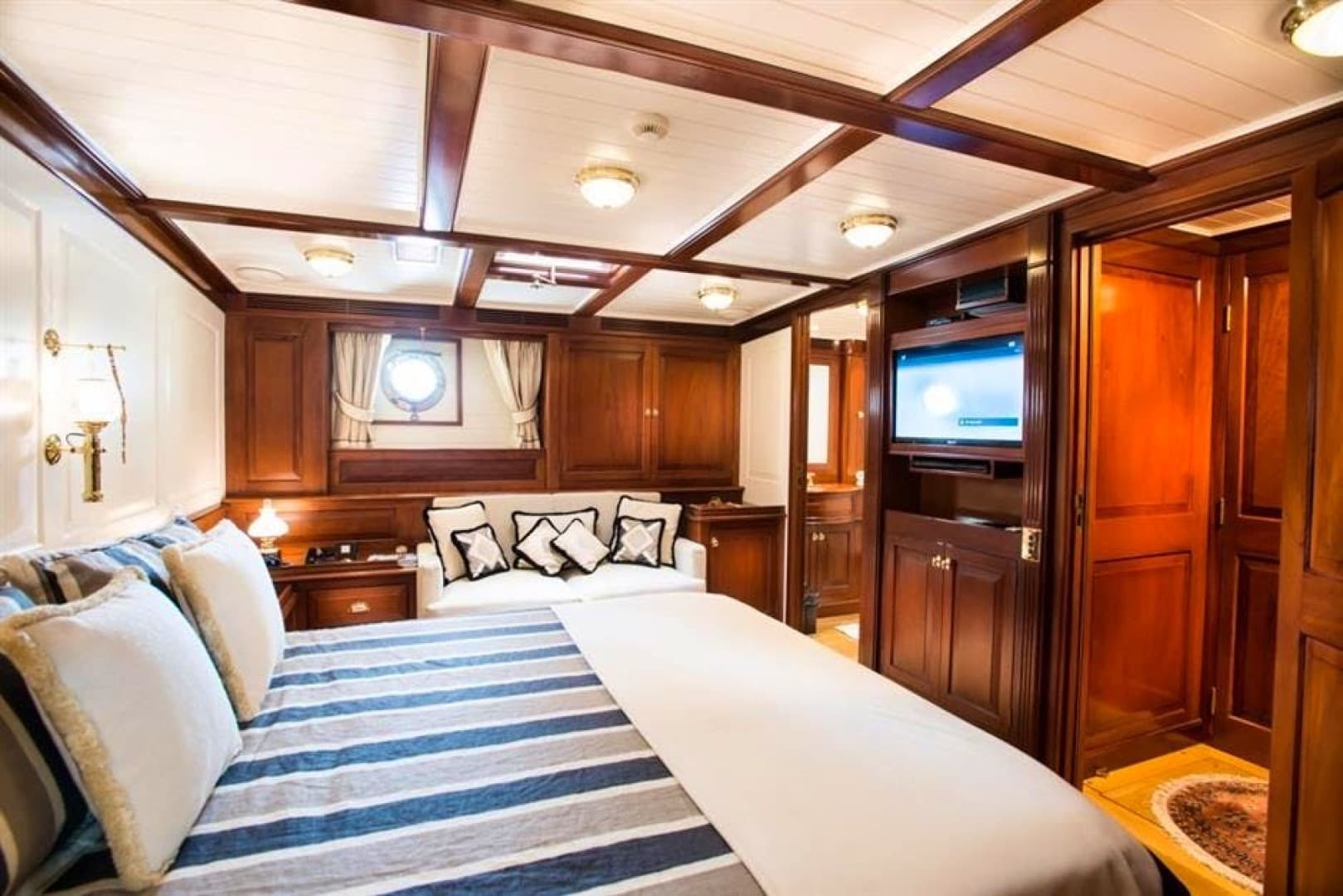 2014 Astilleros Buquebus Custom