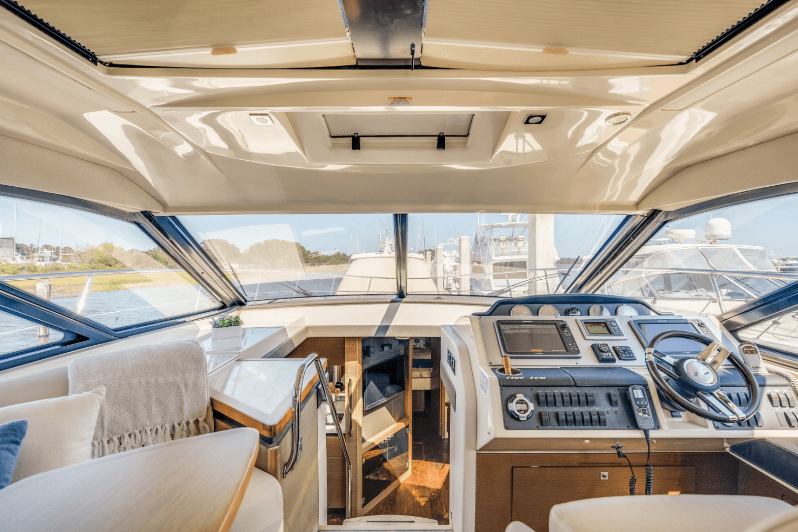 2013 Sea Ray 510 SUNDANCER