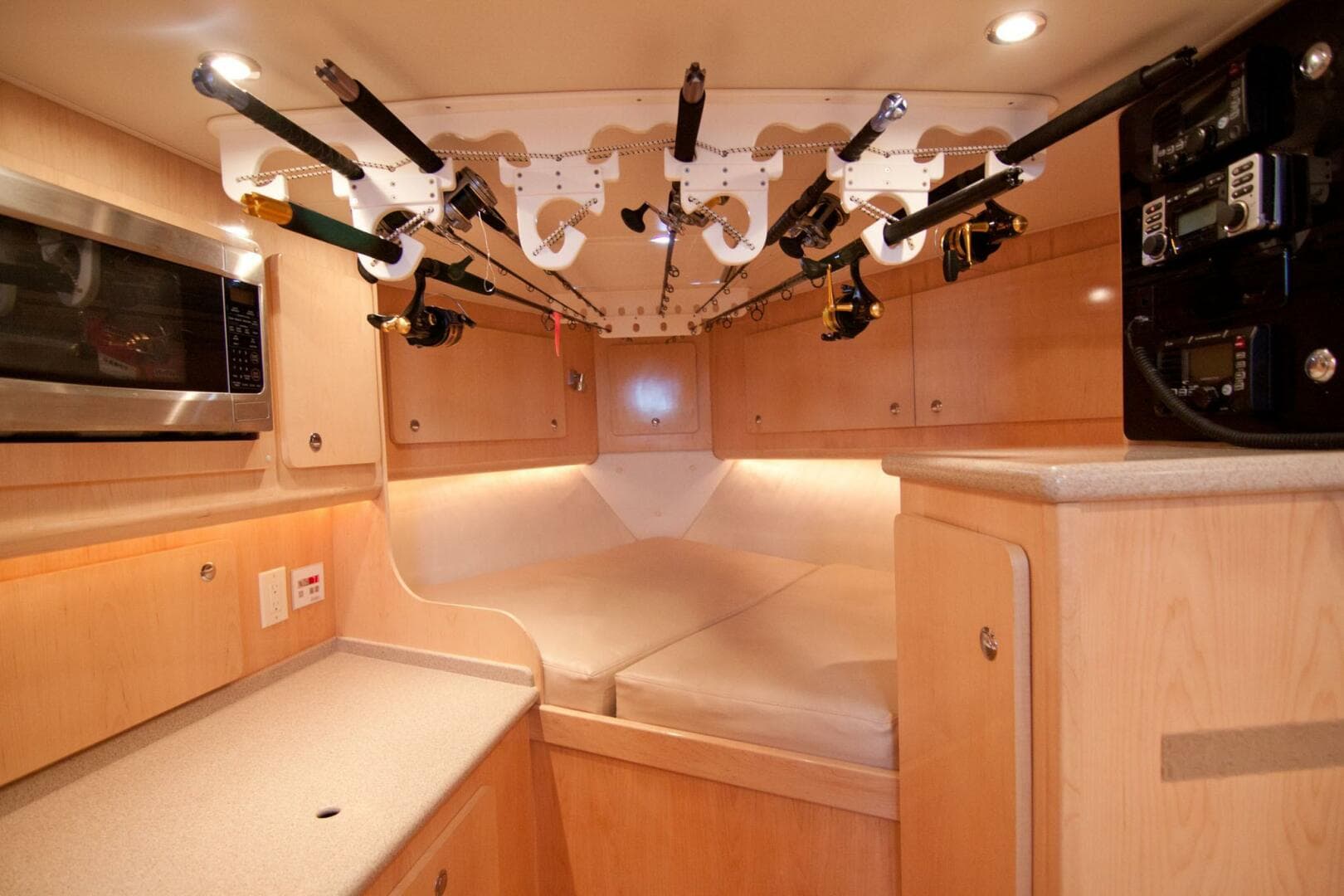 Out Island 38 Express-Cabin