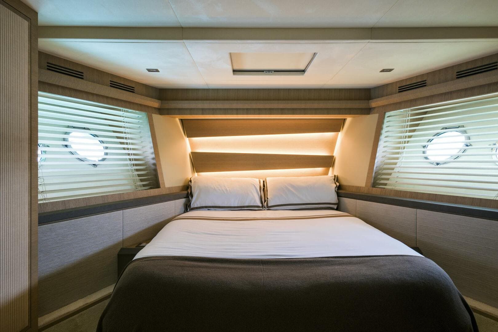 2016 Monte Carlo Yachts Custom