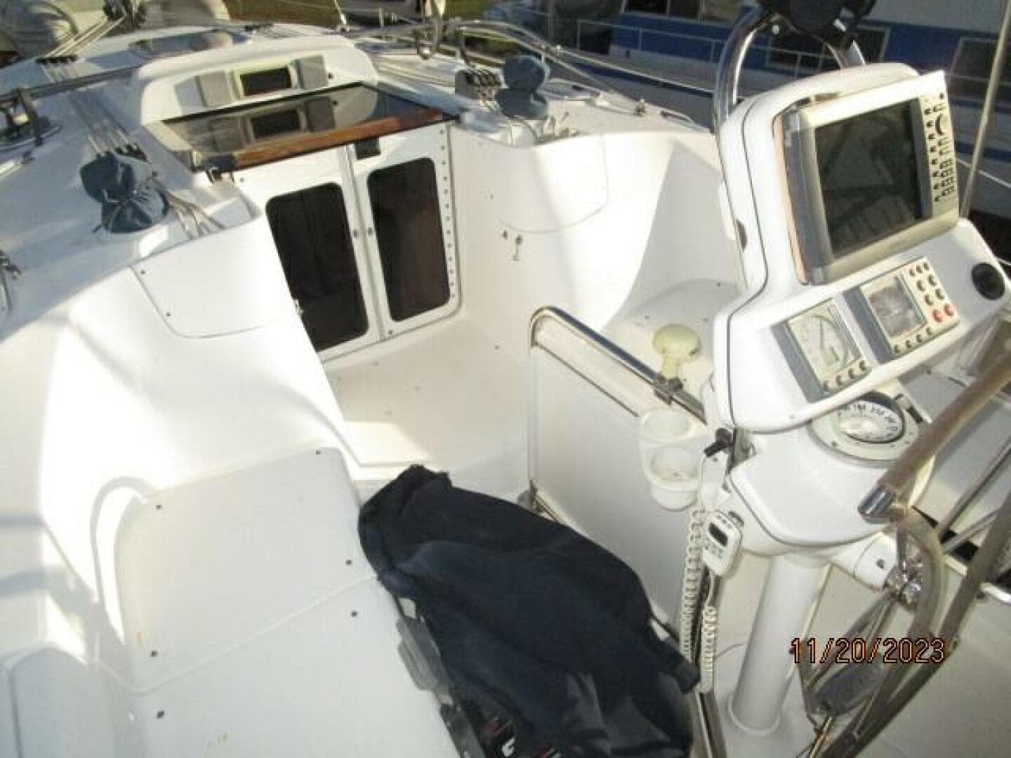 41' Hunter cockpit forward2