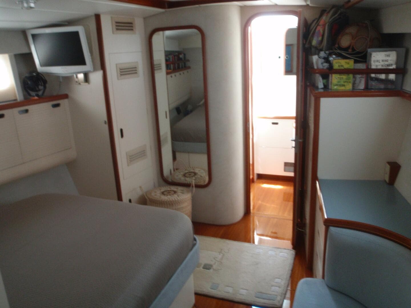 1986 Deerfoot 74 Pilothouse