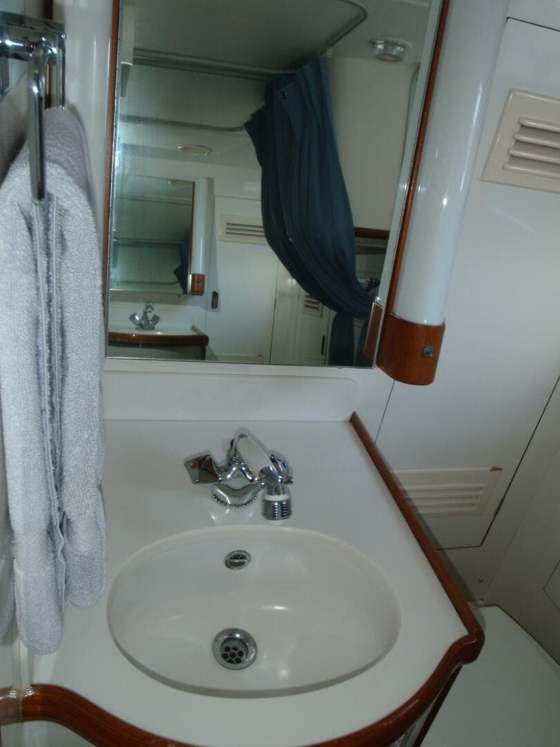 1986 Deerfoot 74 Pilothouse