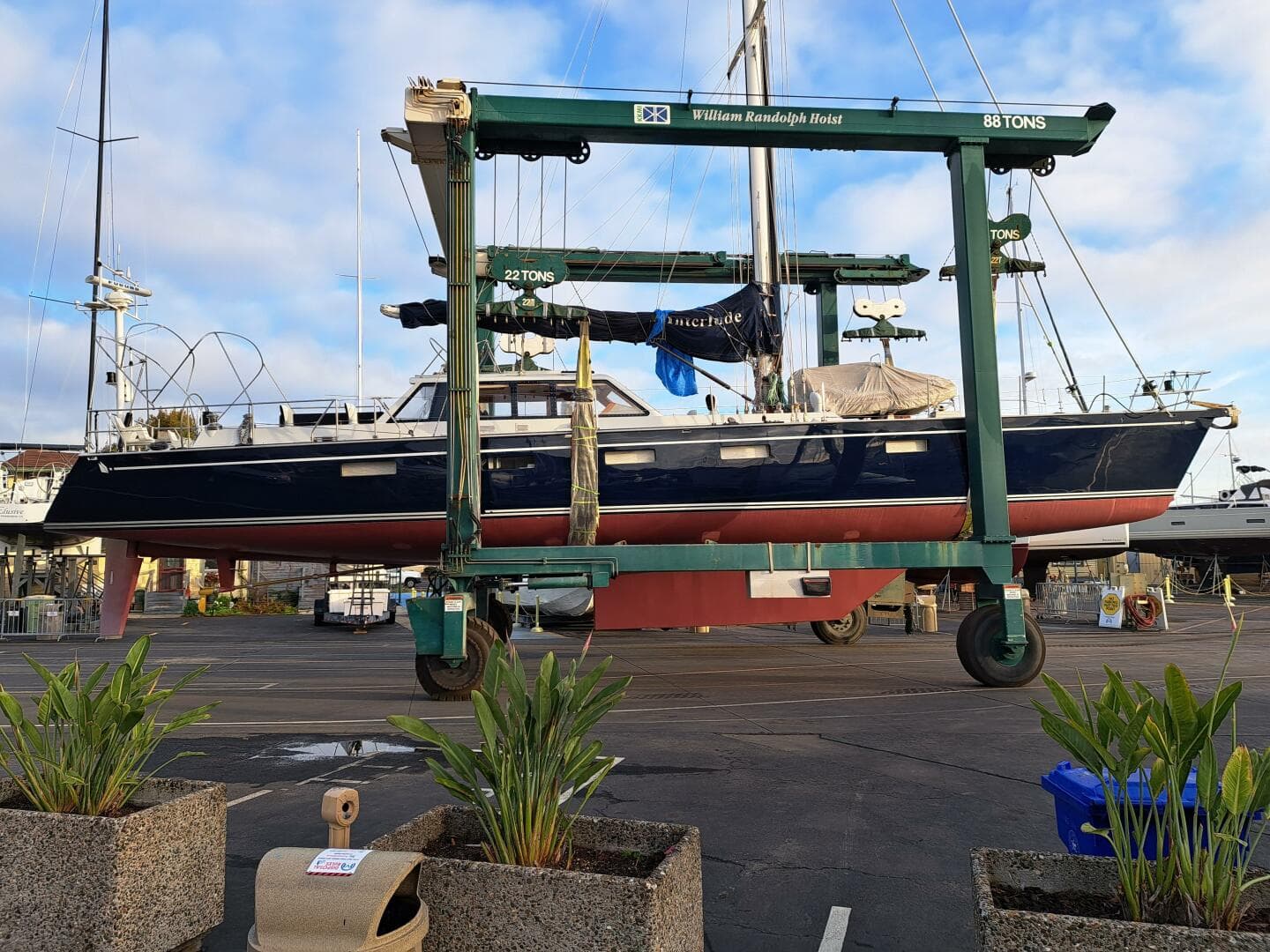 1986 Deerfoot 74 Pilothouse