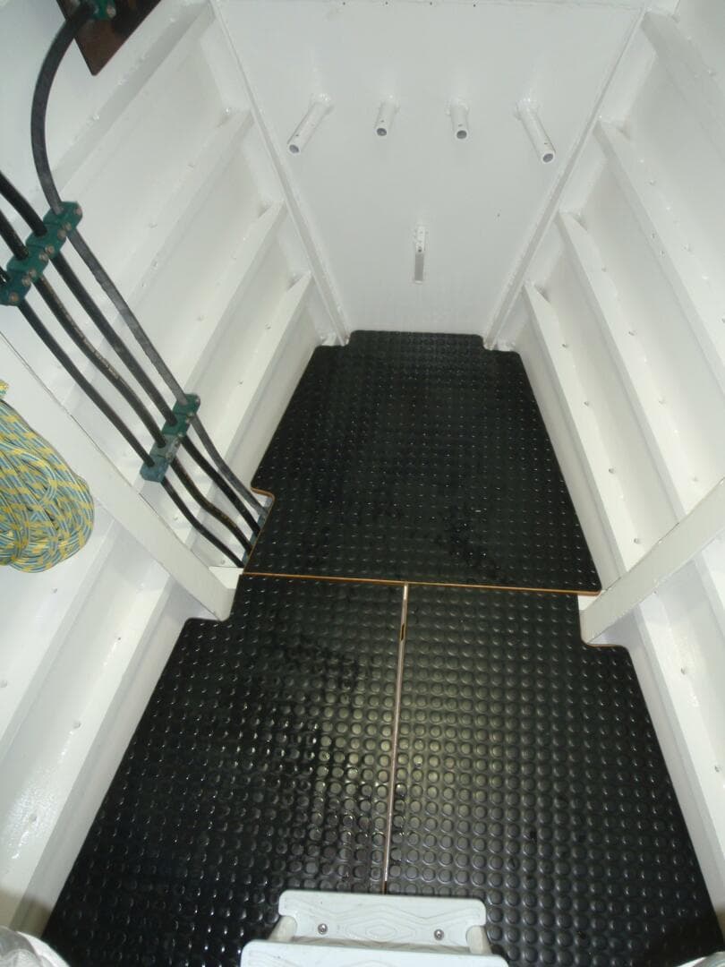 1986 Deerfoot 74 Pilothouse