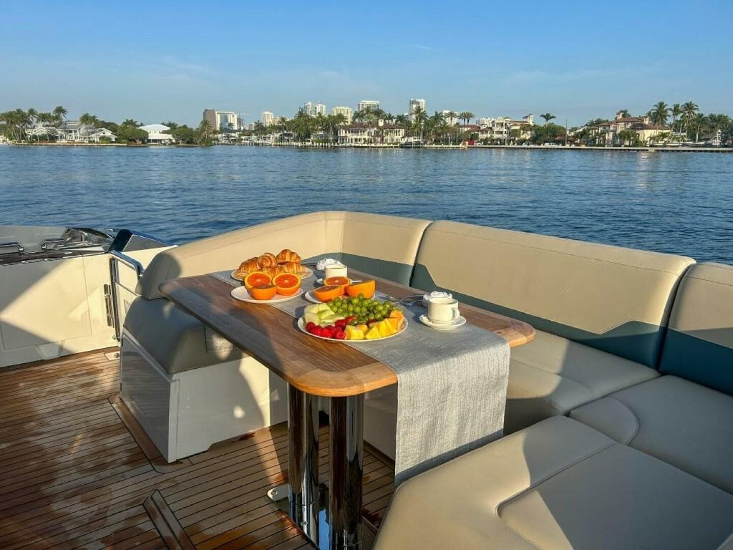 2024 Fairline Squadron 68