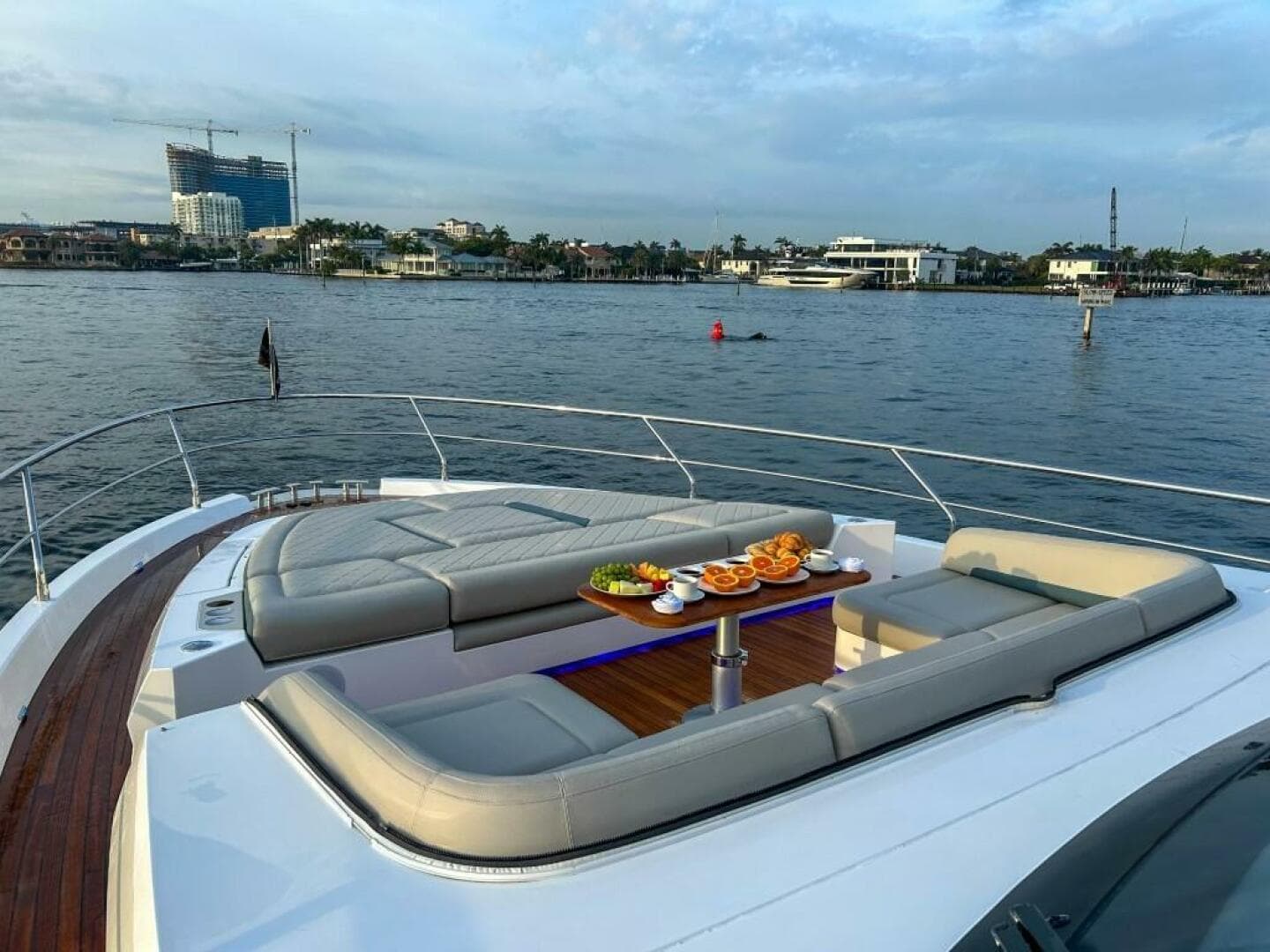 2024 Fairline Squadron 68