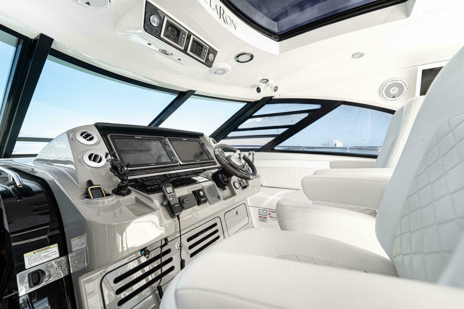 2013 Sea Ray Sundancer