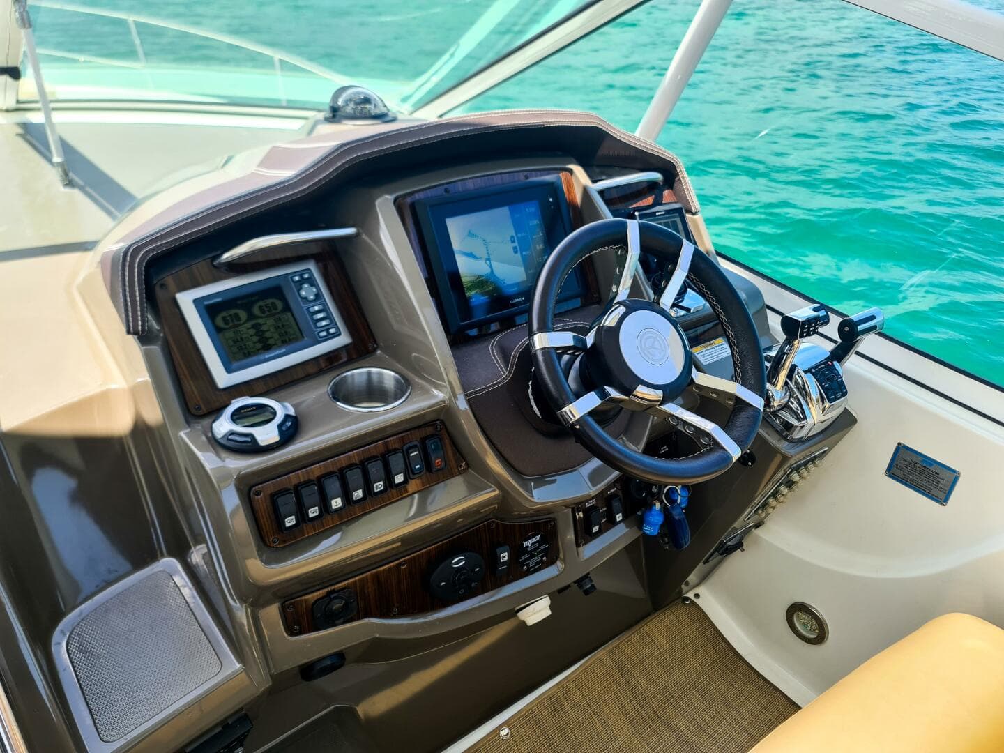 2015 Cruisers 350 Express