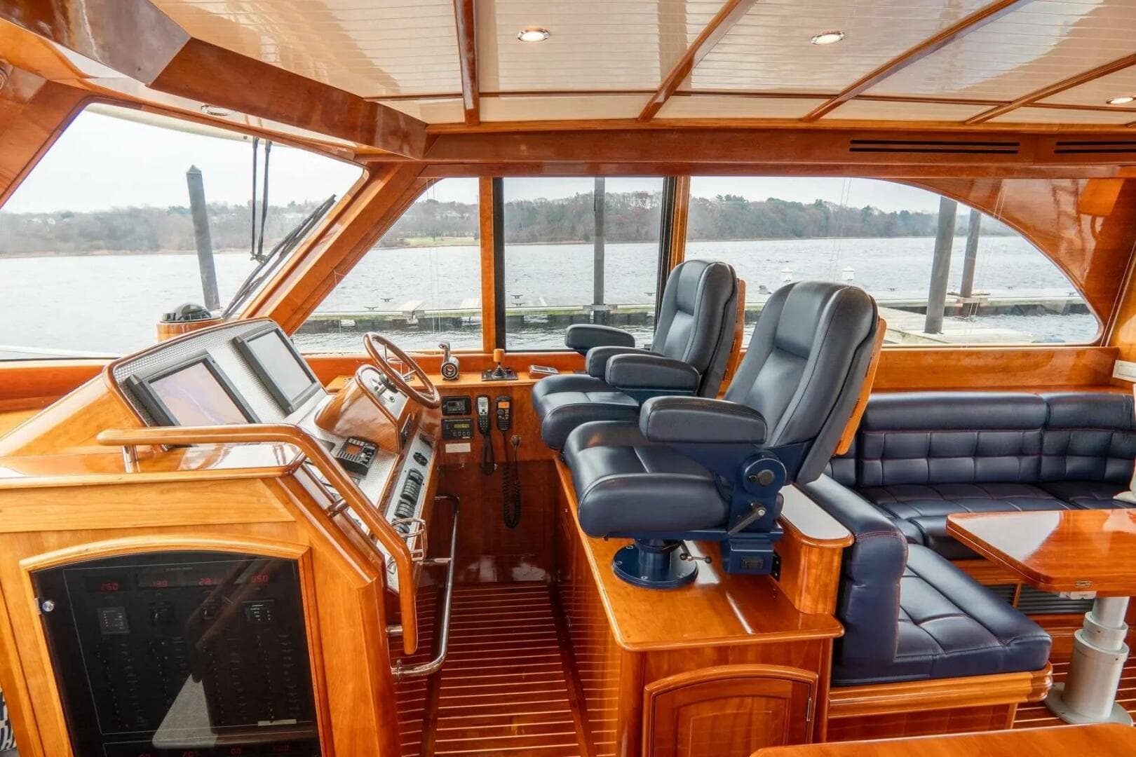 2006 Hinckley Talaria 55 FB