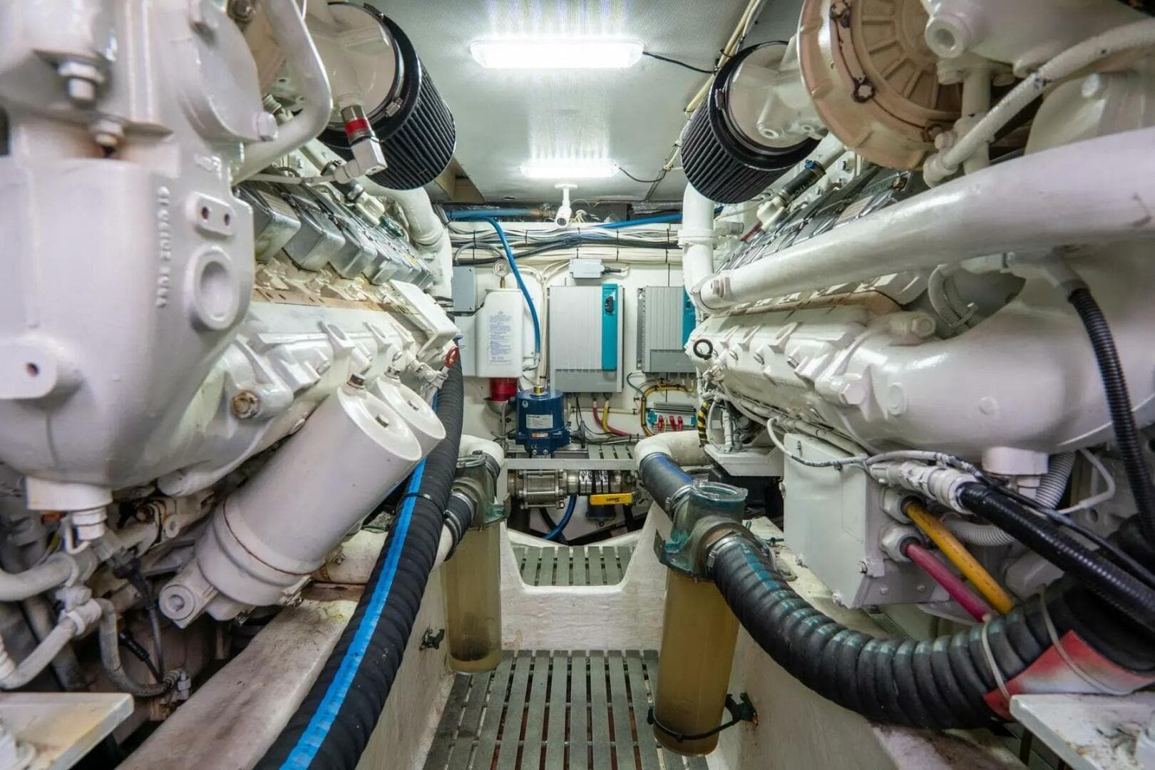 2006 Hinckley Talaria 55 FB