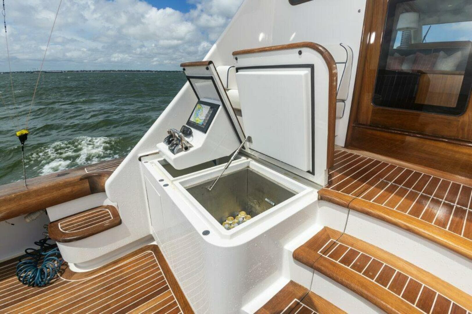 1b575a97 58bf 416c 9484 D1b1beea1303