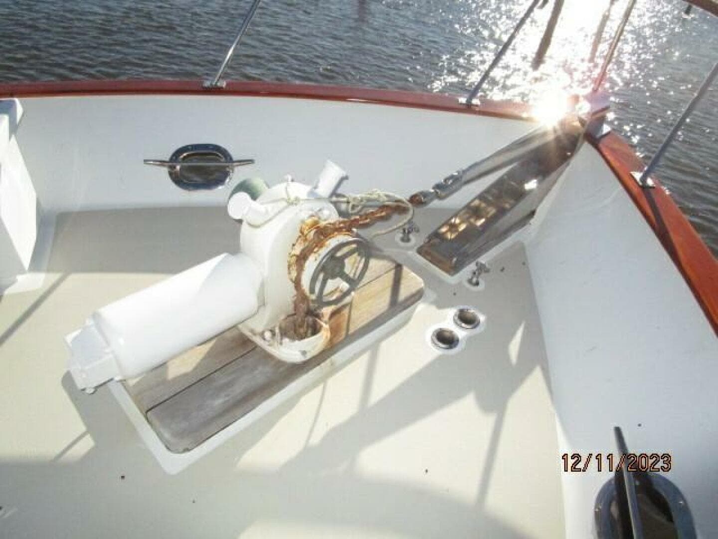 72' DeFever anchor windlass