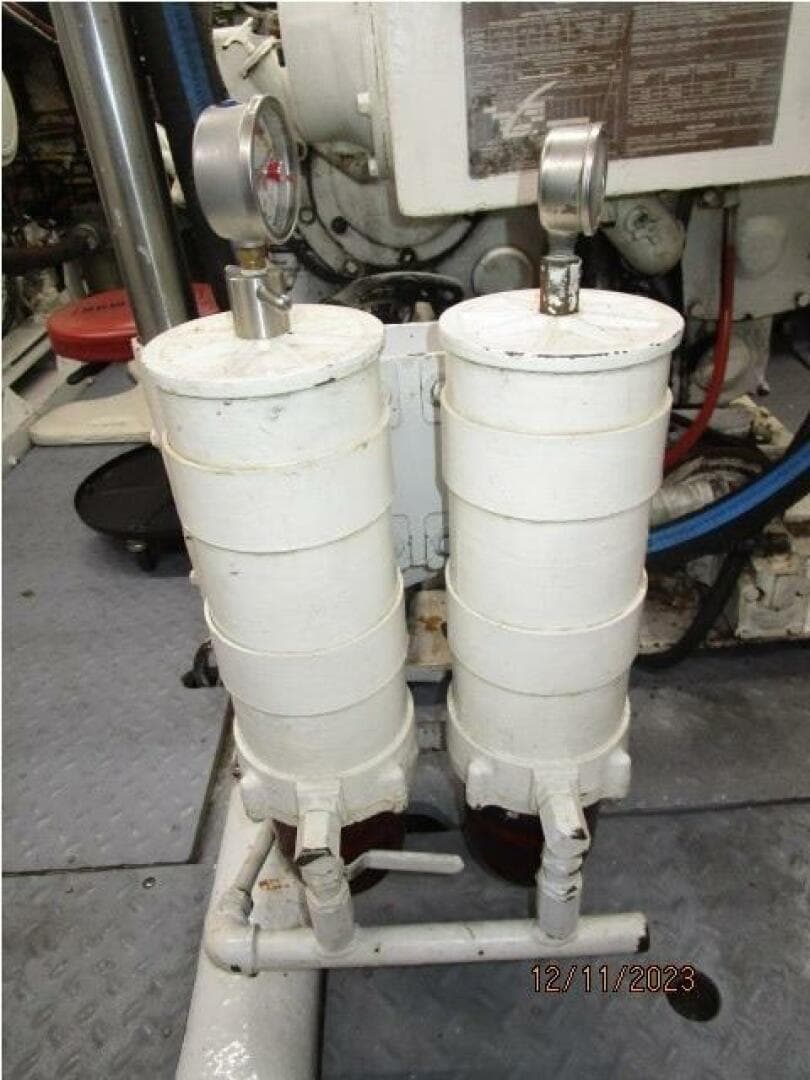 72' DeFever starboard Racor fuel filters
