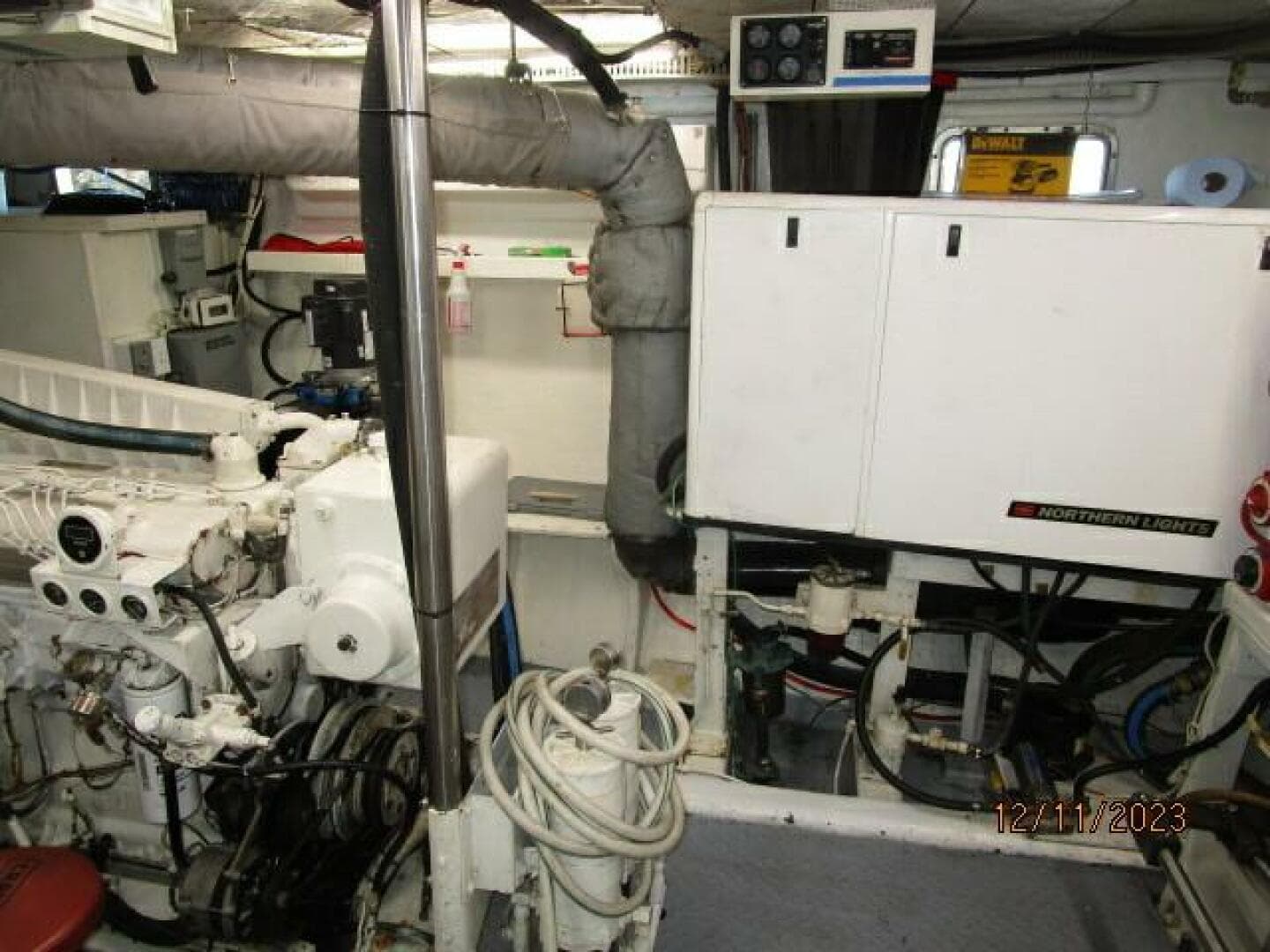 72' DeFever engine room starboard