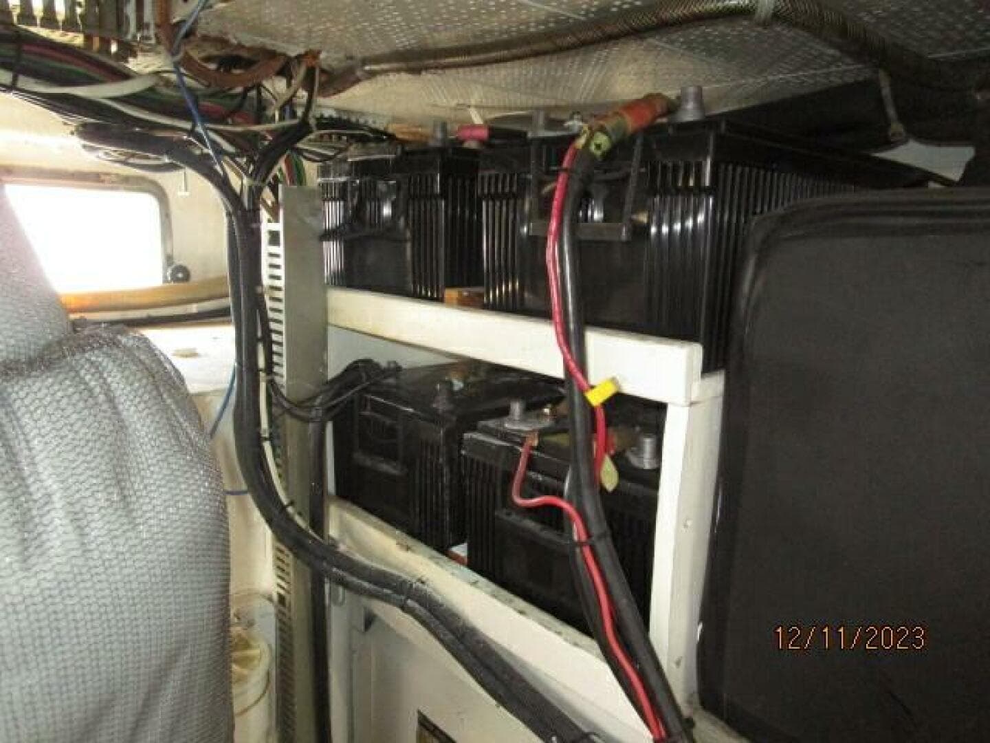 72' DeFever battery bank