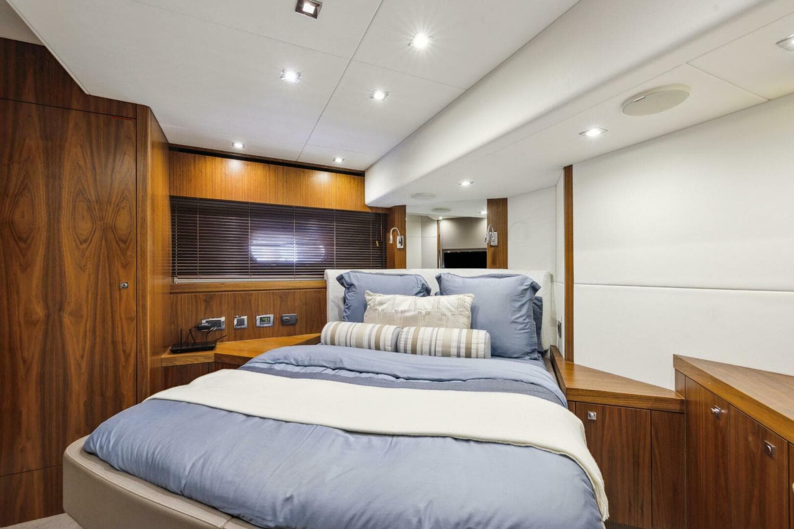 2014 Sunseeker Manhattan 73