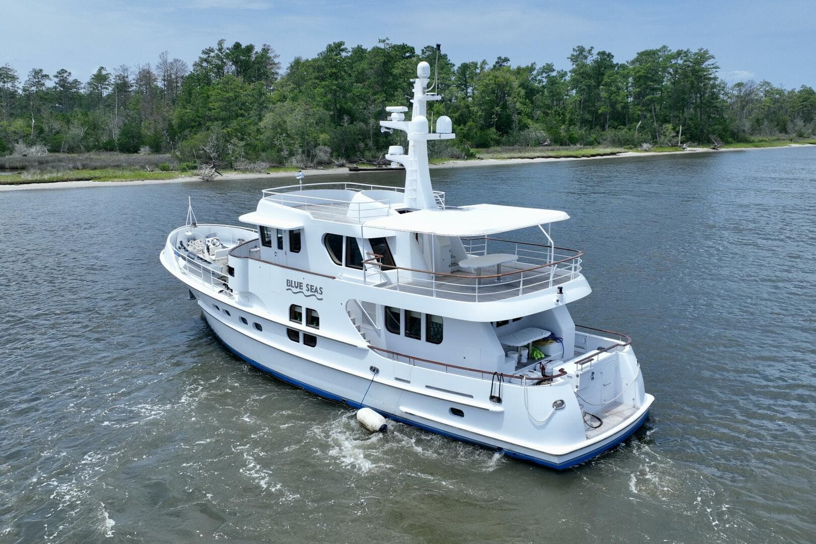 2006 Farmont 70 Expedition Yacht