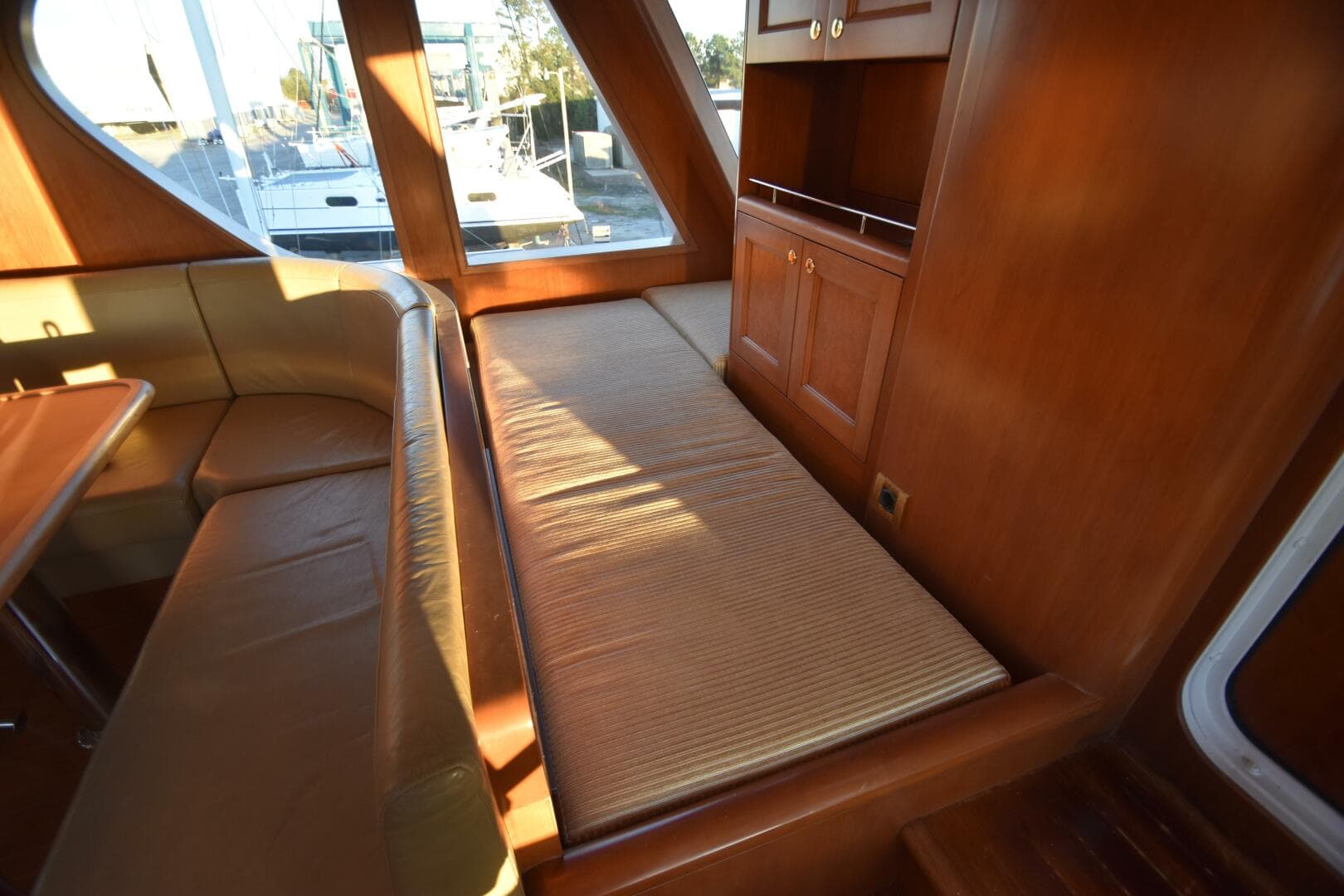 2006 Farmont 70 Expedition Yacht