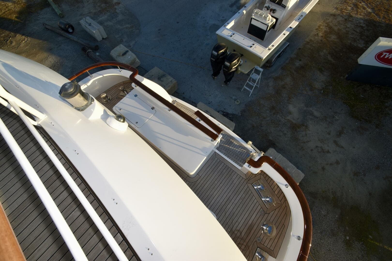 2006 Farmont 70 Expedition Yacht