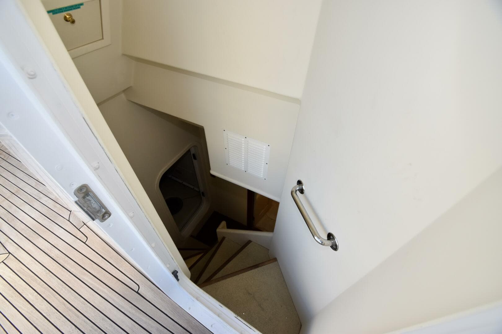 2006 Farmont 70 Expedition Yacht