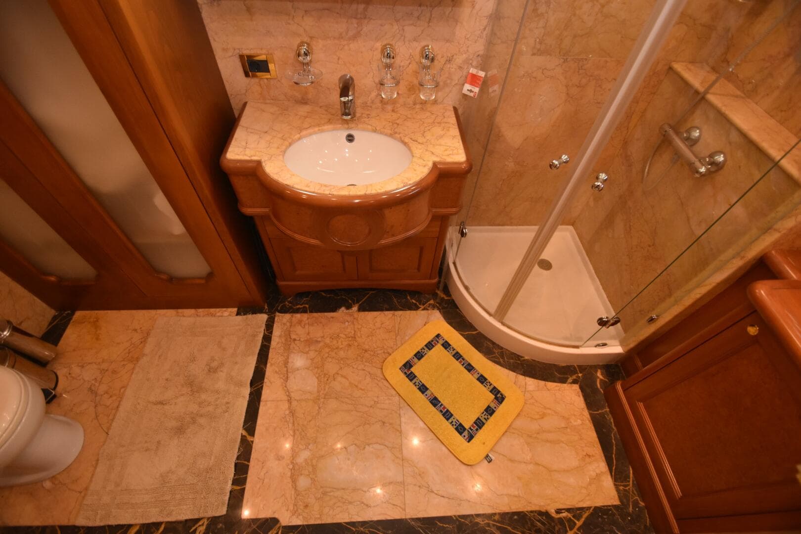 2006 Farmont 70 Expedition Yacht