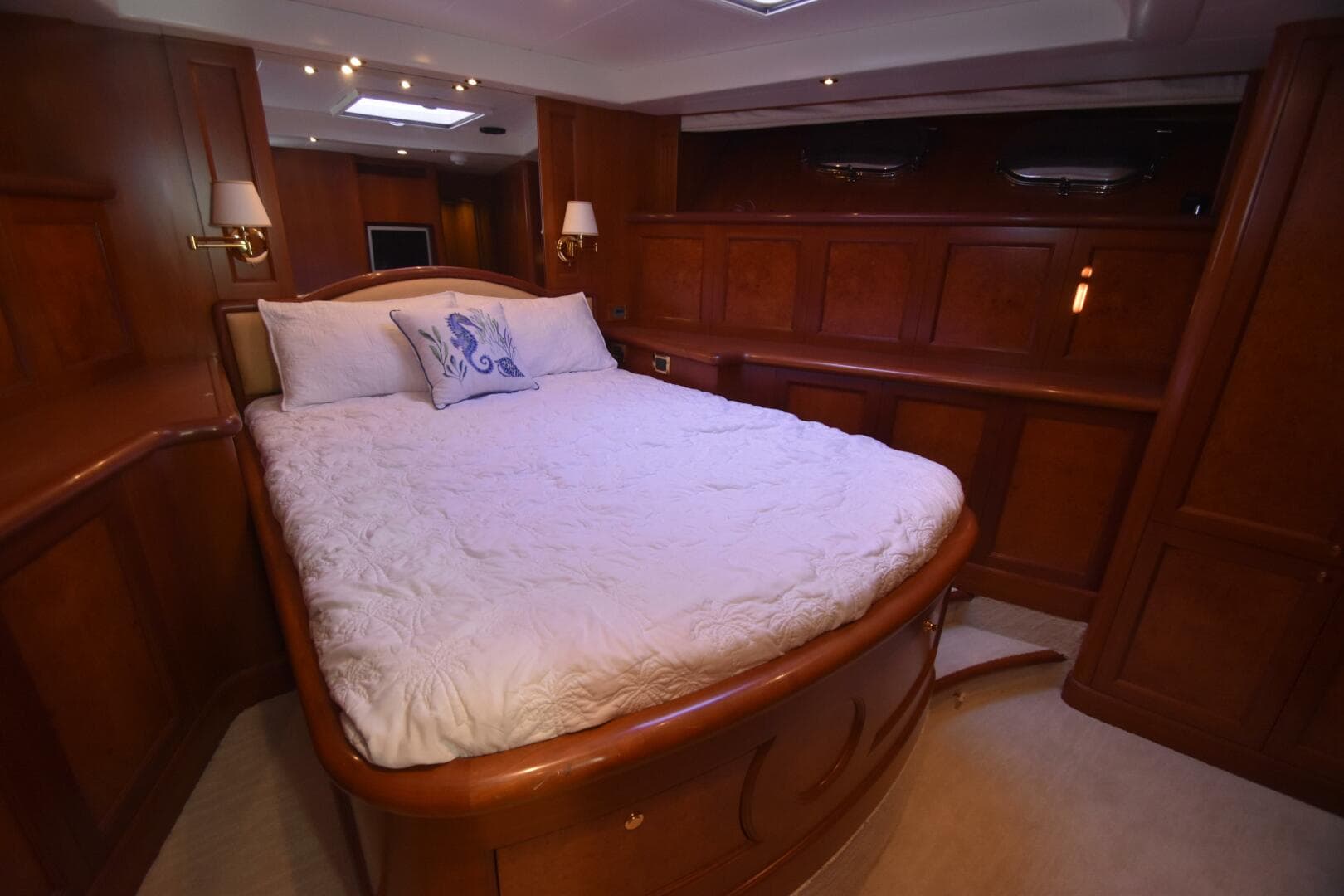 2006 Farmont 70 Expedition Yacht