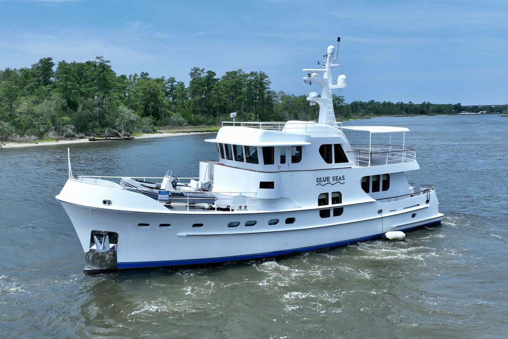 2006 Farmont 70 Expedition Yacht