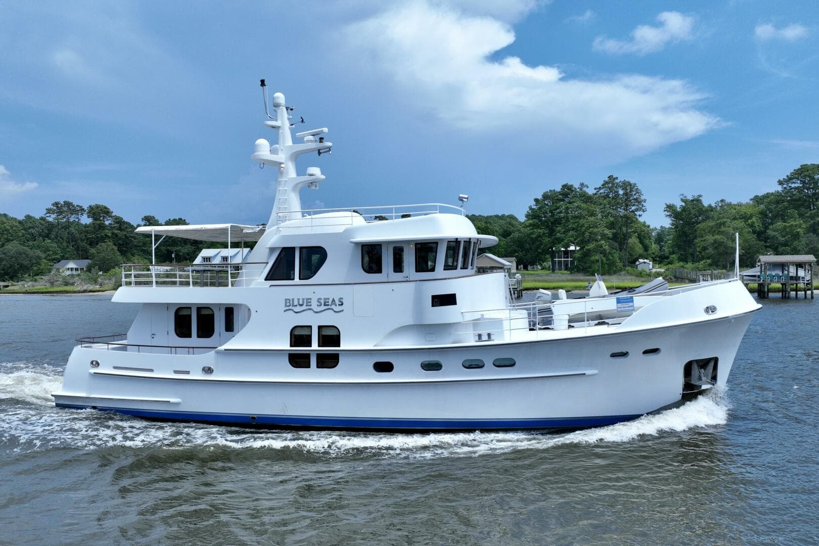 2006 Farmont 70 Expedition Yacht