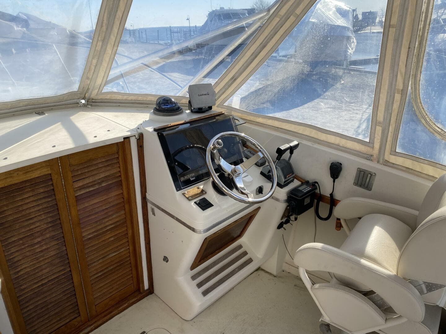 1985 Blackfin 27 Combi