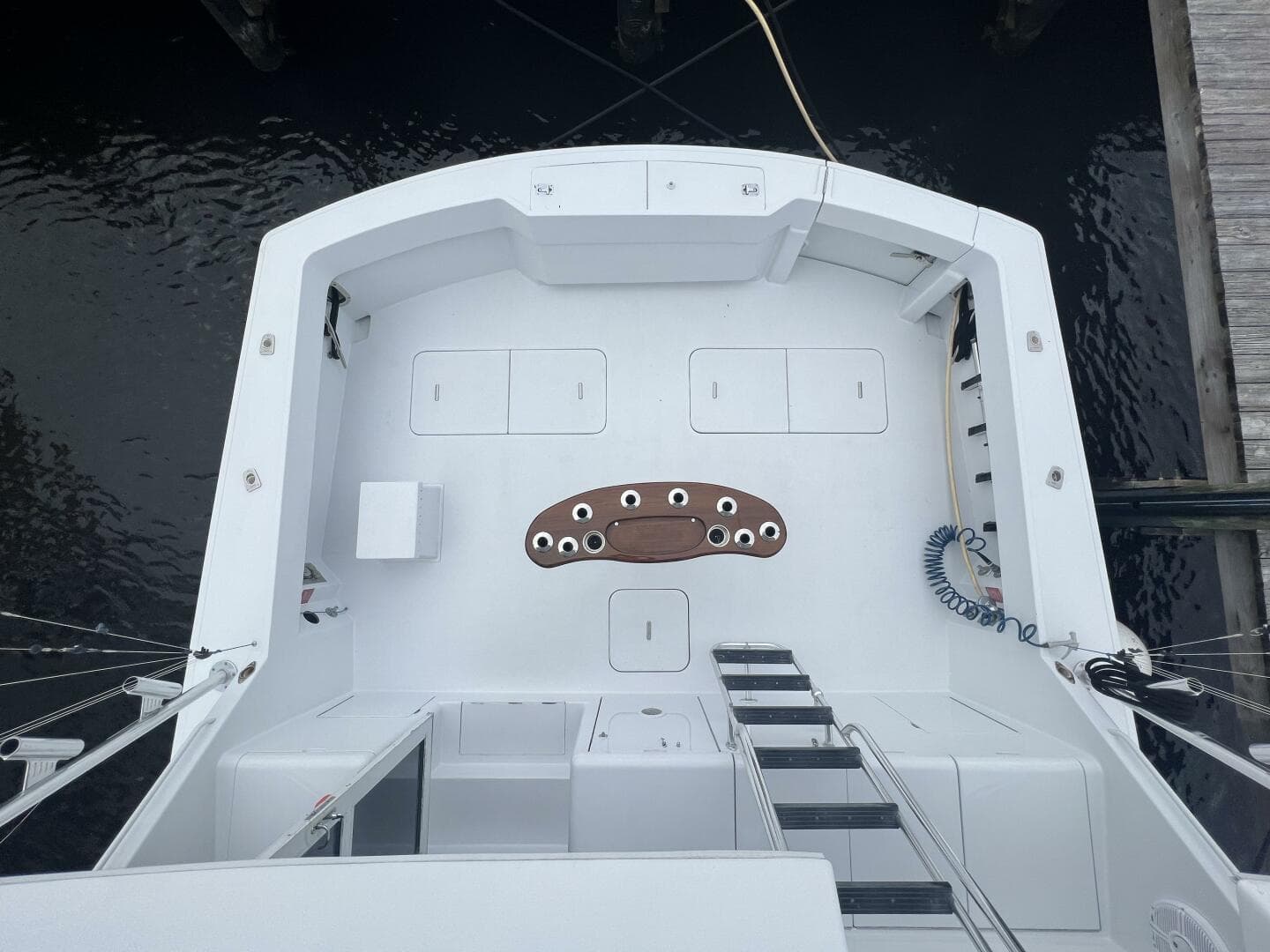 Hatteras SF Down Time - Cockpit