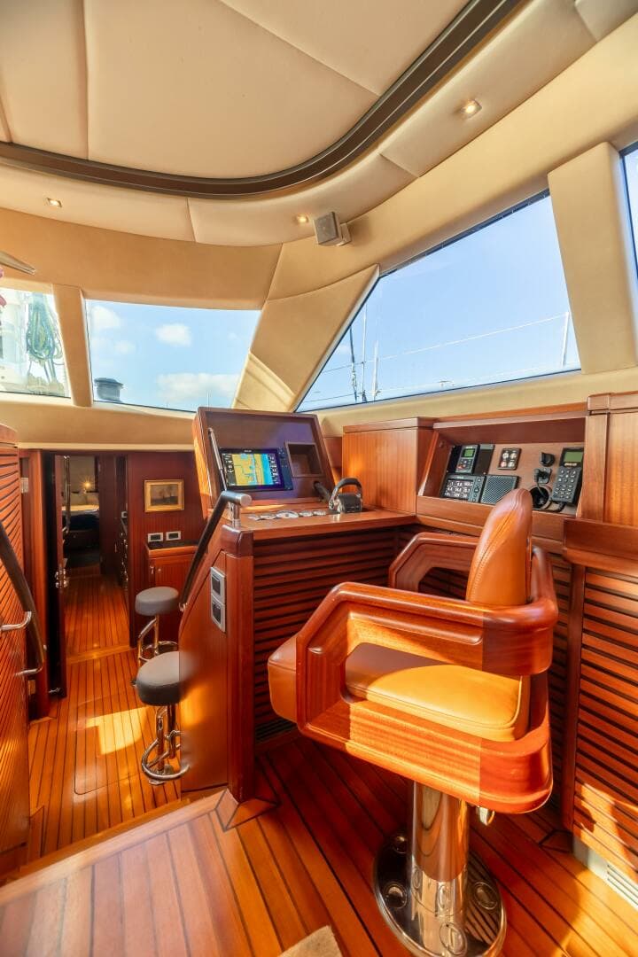 2011 Alia Yachts Warwick 82 LK