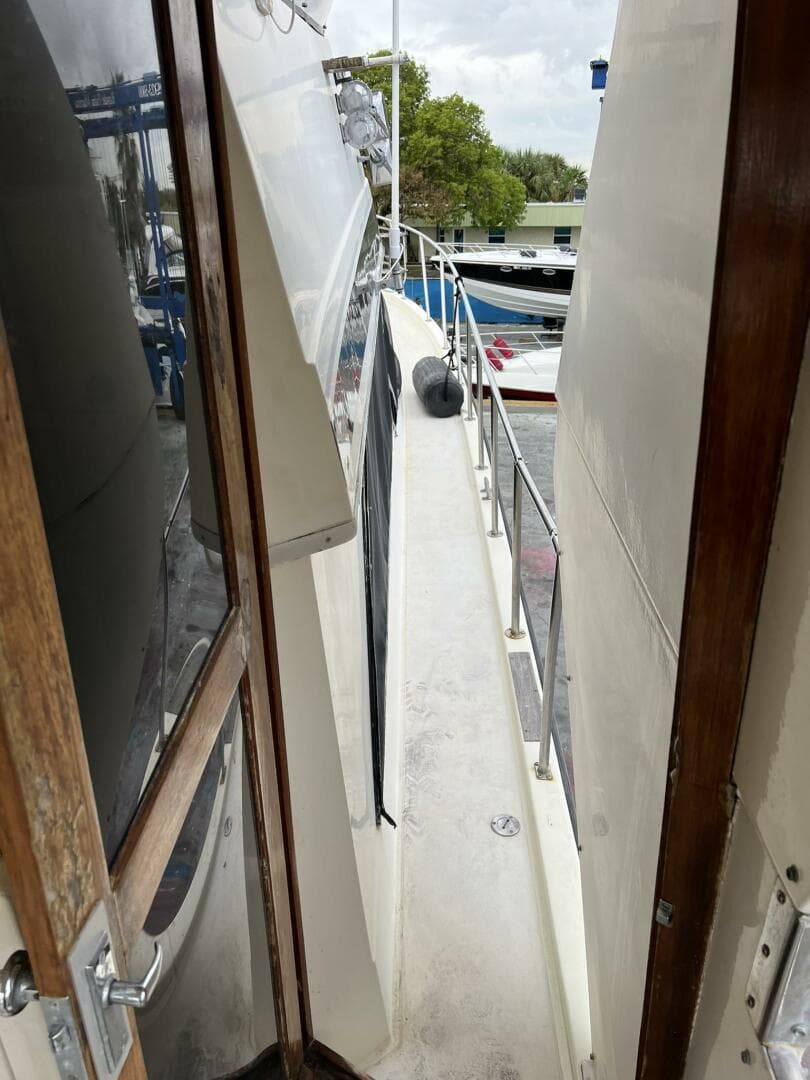 1987 Californian 42 Motor Yacht