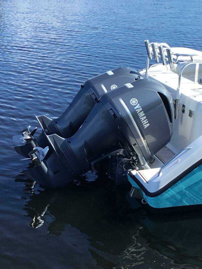 2004 Century 3200 Center Console