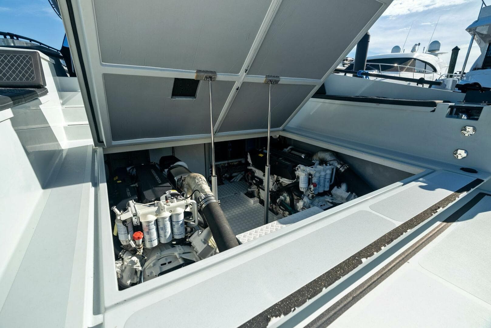 2019 Dutchcraft 56 Open