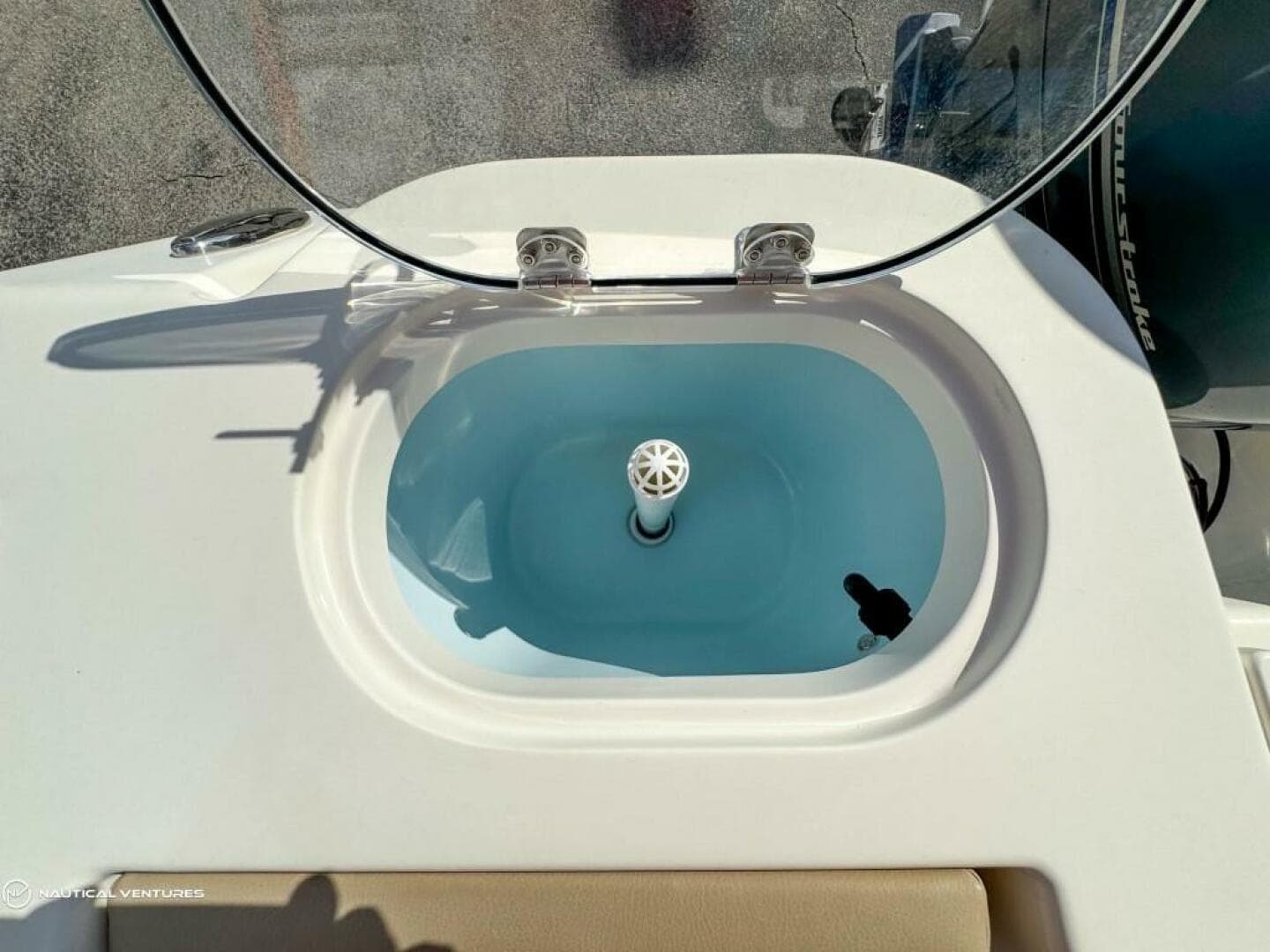 2019 Sailfish 220 CC