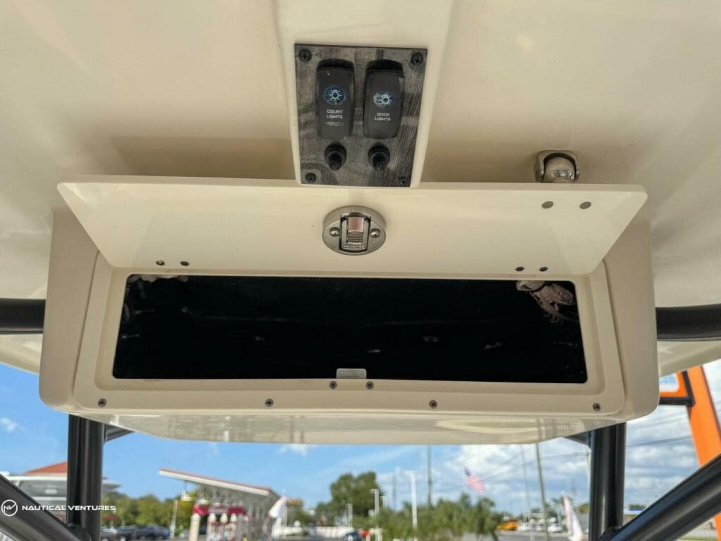 2019 Sailfish 220 CC