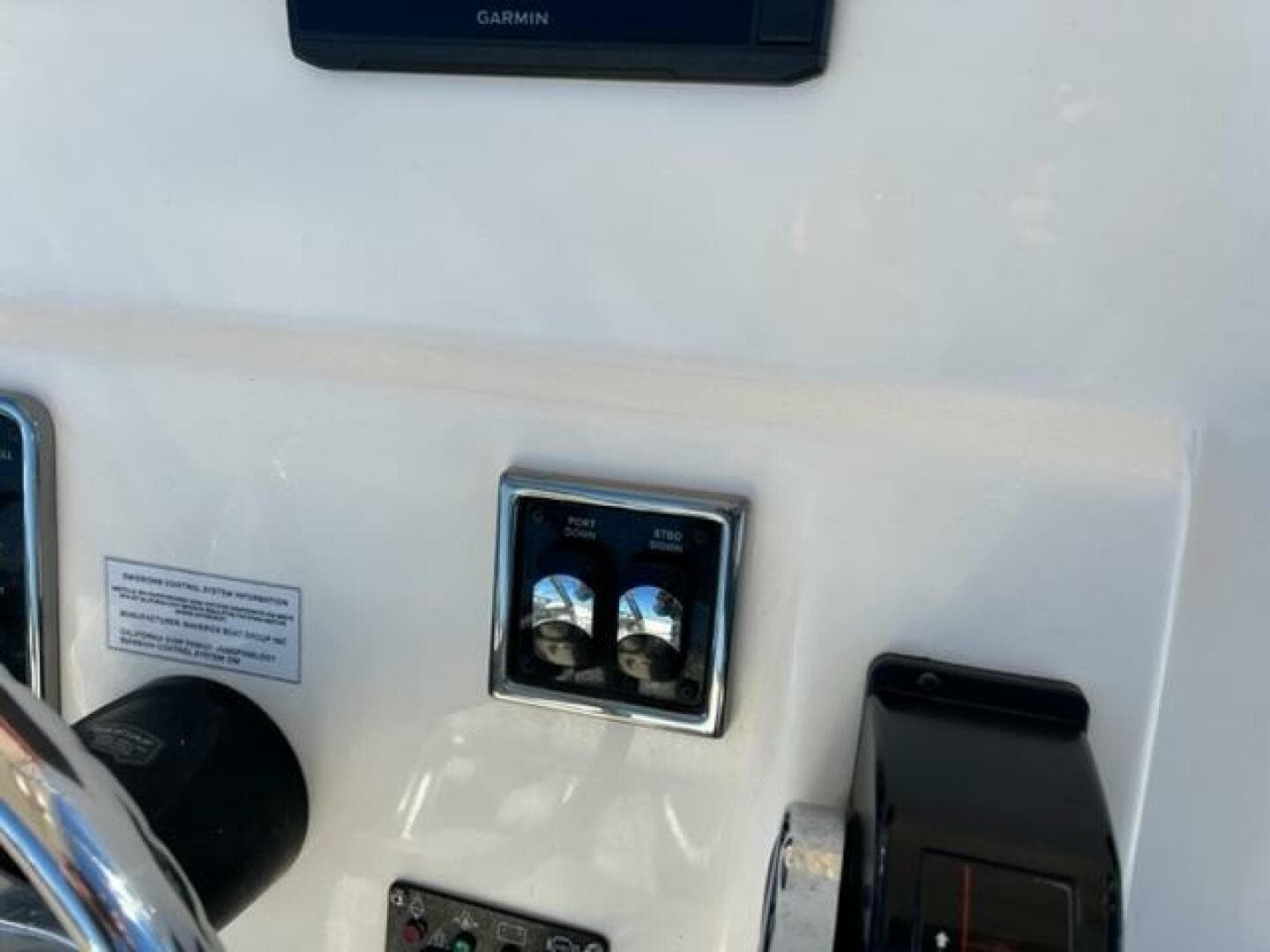 2021 Cobia 237 Center Console